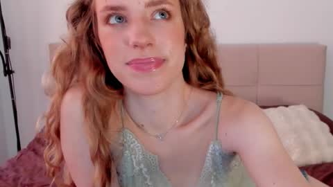 Snapshot of imogensy chatting on 14, 9, 2025 my name Imo Fansly online show from 14, 9, 2025