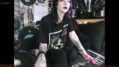 Inarafoxx online show from 20, 2, 2025