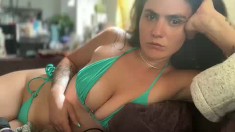 Snapshot of inbedwithlexi chatting on 10, 4, 2026 InBedWithLexi online show from 10, 4, 2026