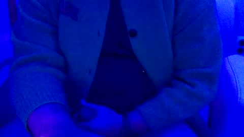 Inchesofhappiness7 online show from 26, 10, 2025