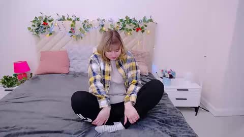 incredible_ariela online show from 24, 10, 2025