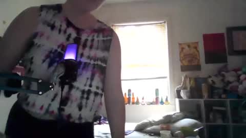 indecabua online show from 27, 10, 2025