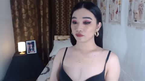 indestructabletrixie online show from 16, 1, 2025