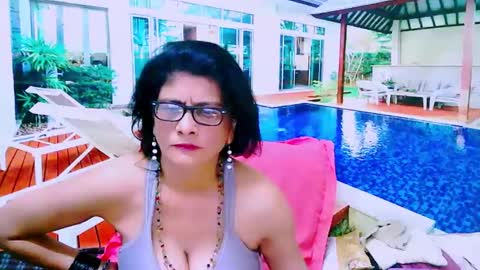 Snapshot of indianallure chatting on 30, 12, 2024 Femiez online show from 30, 12, 2024