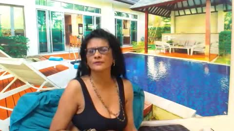 Snapshot of indianallure chatting on 22, 1, 2025 Femiez online show from 22, 1, 2025