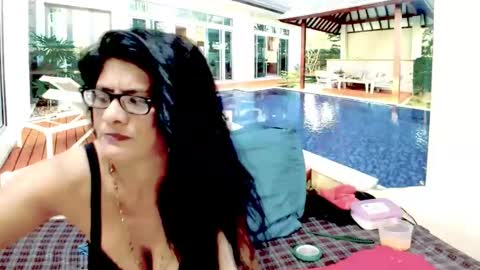 Snapshot of indianallure chatting on 27, 1, 2025 Femiez online show from 27, 1, 2025