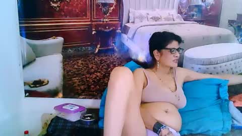 Snapshot of indianallure chatting on 1, 2, 2025 Femiez online show from 1, 2, 2025