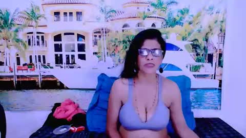 Snapshot of indianallure chatting on 5, 2, 2025 Femiez online show from 5, 2, 2025