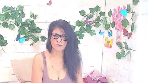 Snapshot of indianallure chatting on 15, 9, 2025 Femiez online show from 15, 9, 2025