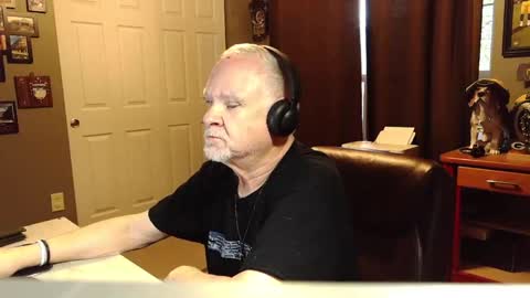 Papa online show from 9, 11, 2025