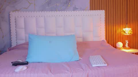 LITTLE AINHOA  online show from 24, 3, 2026