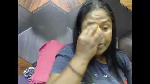 Snapshot of indiandeluxe chatting on 11, 11, 2025 indiandeluxe online show from 11, 11, 2025