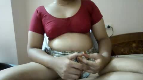 Snapshot of indiangirl2see chatting on 1, 2, 2025 indiangirl2see online show from 1, 2, 2025
