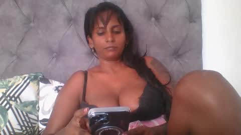 Snapshot of indianjasmin chatting on 20, 1, 2025 priya online show from 20, 1, 2025