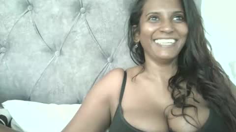 Snapshot of indianjasmin chatting on 30, 9, 2025 priya online show from 30, 9, 2025