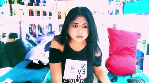 Mika online show from 17, 11, 2025