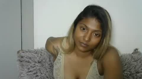 indianqtpie6 online show from 14, 10, 2025