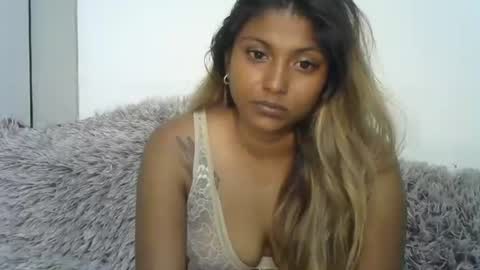 indianqtpie6 online show from 12, 11, 2025