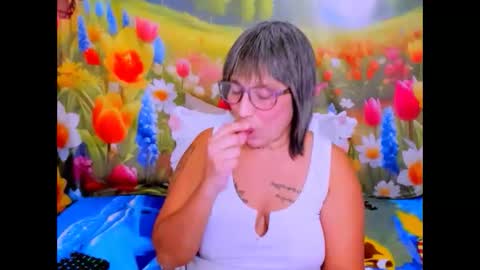 Snapshot of indianroxy27 chatting on 25, 4, 2026 indianroxy27 online show from 25, 4, 2026