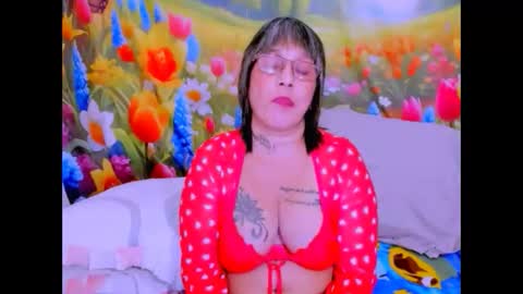 Snapshot of indianroxy27 chatting on 30, 4, 2026 indianroxy27 online show from 30, 4, 2026