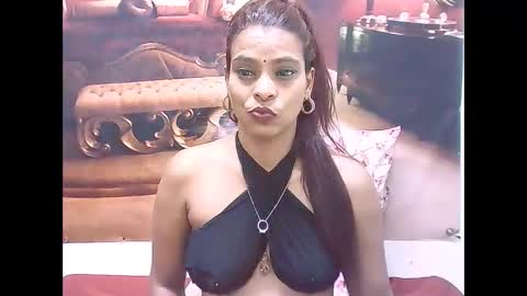 indiansexyass4u2luv online show from 16, 1, 2025