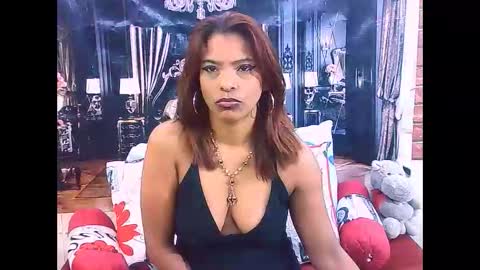 indiansexyass4u2luv online show from 12, 5, 2026