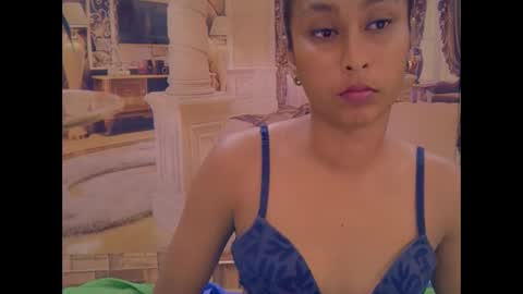 indiansexybutt4u2luv online show from 3, 2, 2026