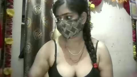 indiansexyqueen online show from 17, 12, 2025