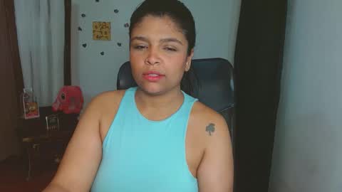 Snapshot of indica_18 chatting on 10, 9, 2025 Aleja vallejo online show from 10, 9, 2025