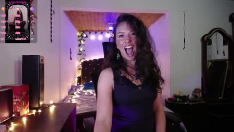 Snapshot of indigo_sativa chatting on 24, 9, 2025 Indigo Wild online show from 24, 9, 2025