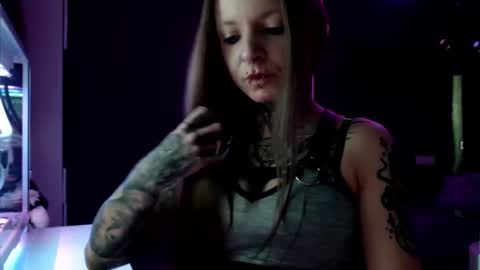 Snapshot of inesdesire chatting on 12, 2, 2025 InesDesire online show from 12, 2, 2025