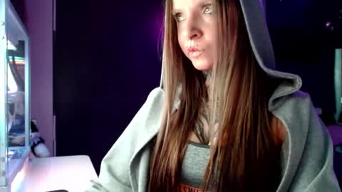 Snapshot of inesdesire chatting on 17, 2, 2025 InesDesire online show from 17, 2, 2025