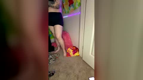 InfamousLibby  Linktree  online show from 23, 2, 2026