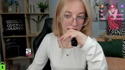 Mia online show from 15, 10, 2025