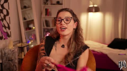 MAL ---  online show from 19, 2, 2026