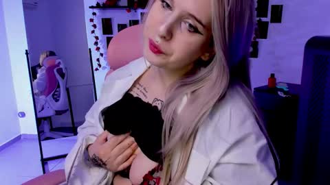 Snapshot of ingannamorte18 chatting on 5, 10, 2025 Roki online show from 5, 10, 2025