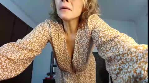 Snapshot of ingridbergman chatting on 7, 3, 2026 online show from 7, 3, 2026