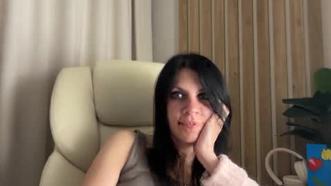 Snapshot of injaathome chatting on 24, 6, 2026 InjaAtHome online show from 24, 6, 2026