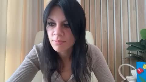 Snapshot of injaathome chatting on 25, 6, 2026 InjaAtHome online show from 25, 6, 2026
