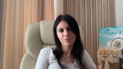 Snapshot of injaathome chatting on 28, 7, 2026 InjaAtHome online show from 28, 7, 2026