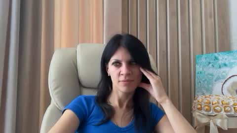 Snapshot of injaathome chatting on 29, 7, 2026 InjaAtHome online show from 29, 7, 2026
