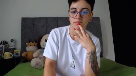 Snapshot of inkedgoddess58 chatting on 25, 6, 2026 lyan onlyfans n linda online show from 25, 6, 2026