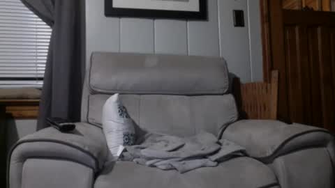 Snapshot of inmybackyard chatting on 19, 2, 2025 InMyBackyard online show from 19, 2, 2025