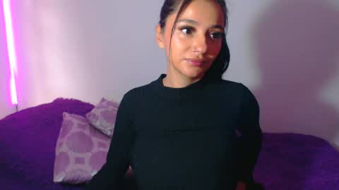 Snapshot of innocent_fox chatting on 20, 6, 2026 Abril online show from 20, 6, 2026