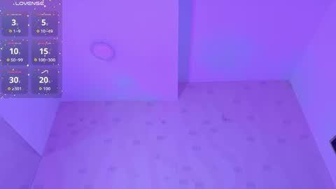 innocenthazel online show from 5, 4, 2026