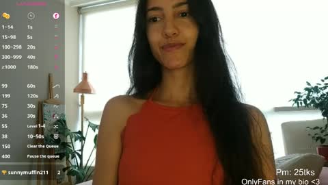 Snapshot of innocentlatiina chatting on 6, 5, 2026 Laroa online show from 6, 5, 2026
