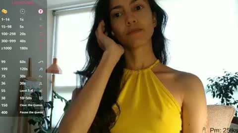 Snapshot of innocentlatiina chatting on 18, 6, 2026 Laroa online show from 18, 6, 2026
