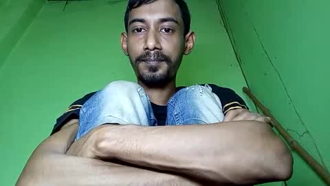 interne8famous online show from 1, 12, 2025