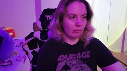 Faye online show from 19, 10, 2025