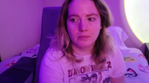 Faye online show from 4, 12, 2025